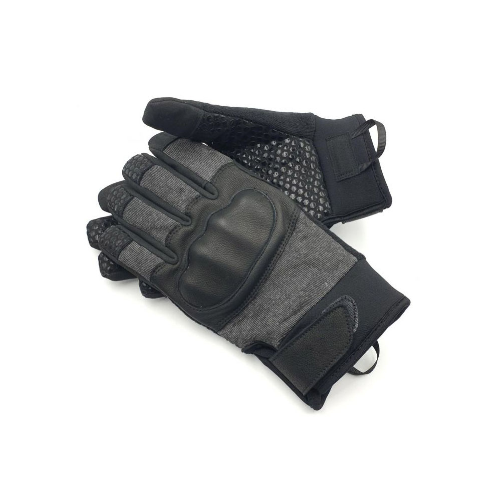 dog_handling_glove_-_image_3_1 (1)